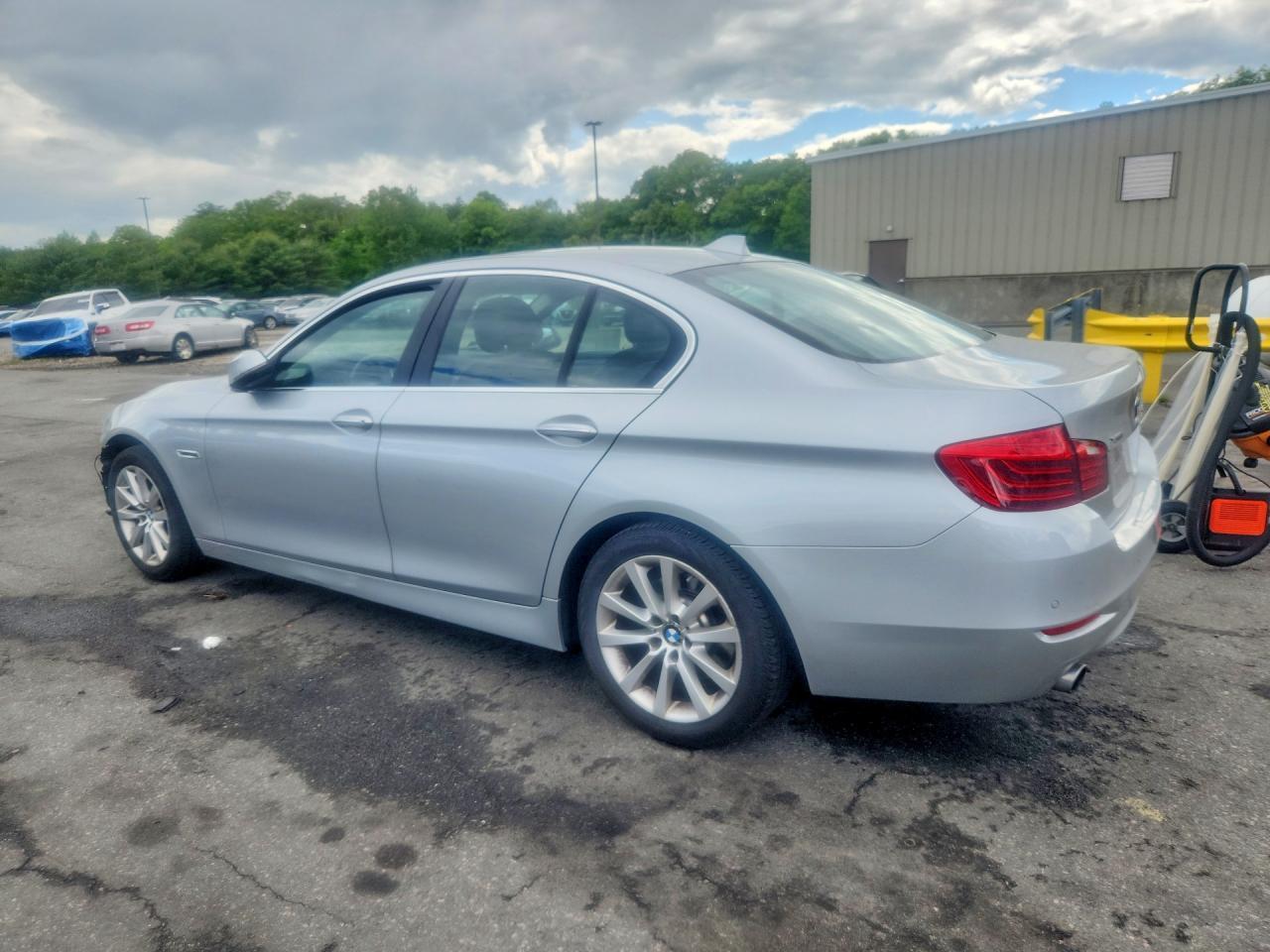 2016 BMW 535 Xi - Фото 2
