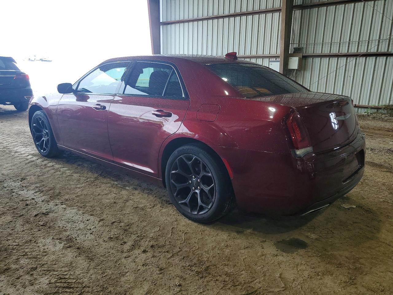 2020 Chrysler 300 Touring - Image 2