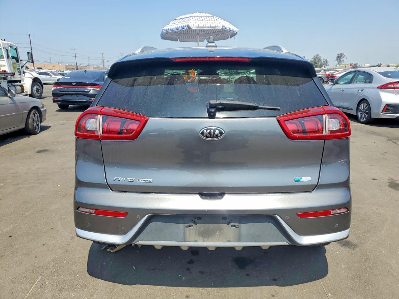 2017 Kia Niro Ex Touring - Фото 6
