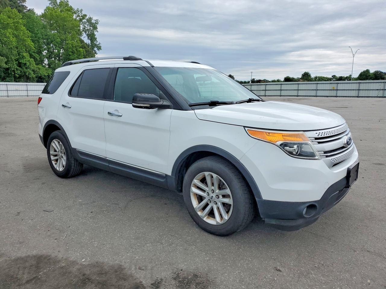 2015 Ford Explorer Xlt - Фото 4