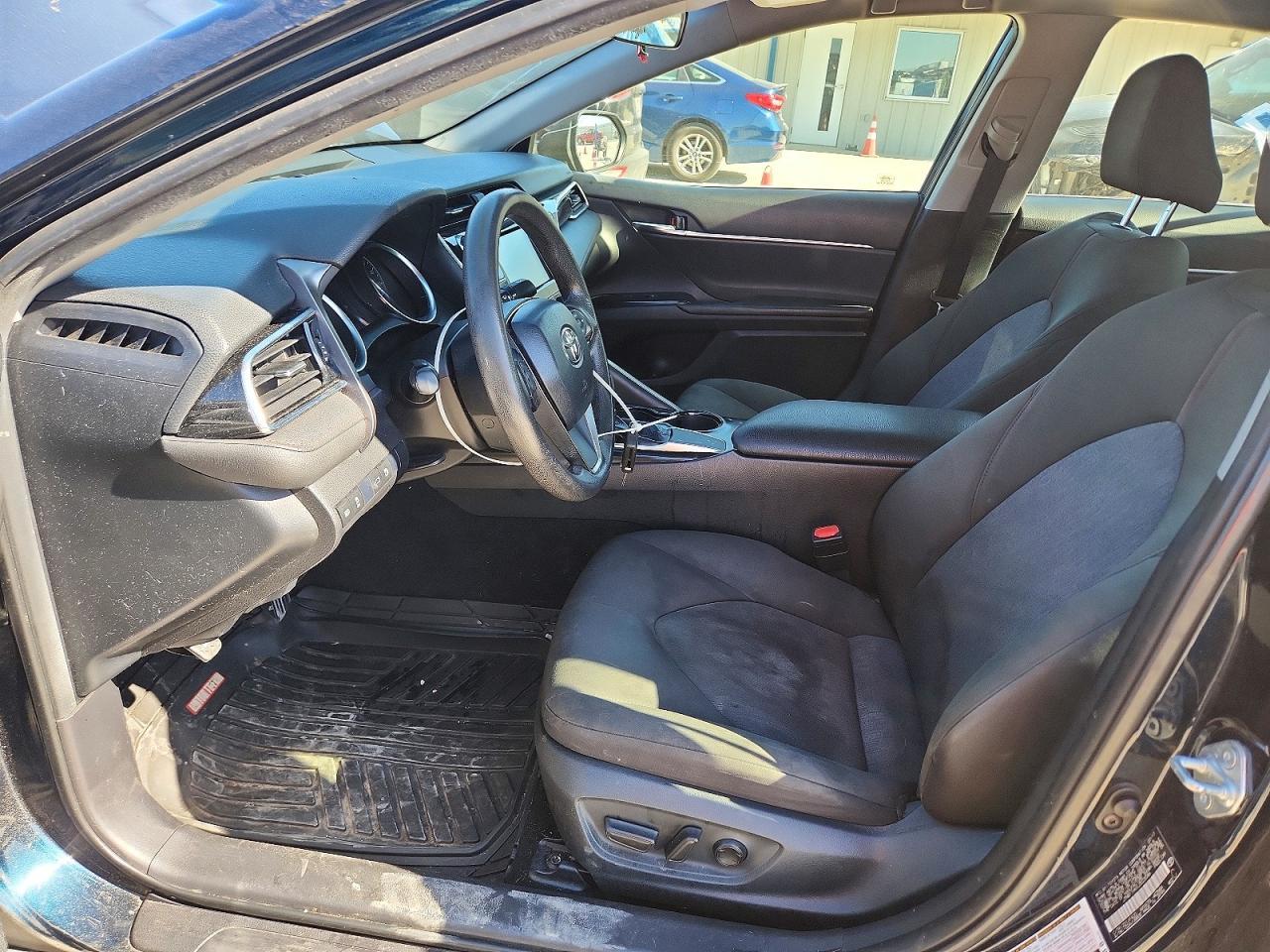 2018 Toyota Camry Le - Image 7