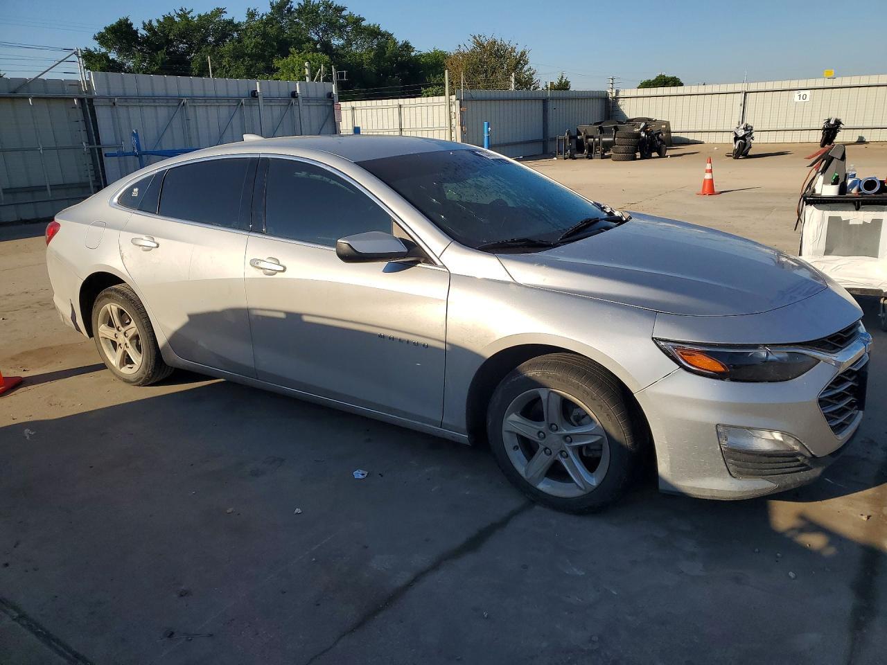 2022 Chevrolet Malibu Lt - Фото 4