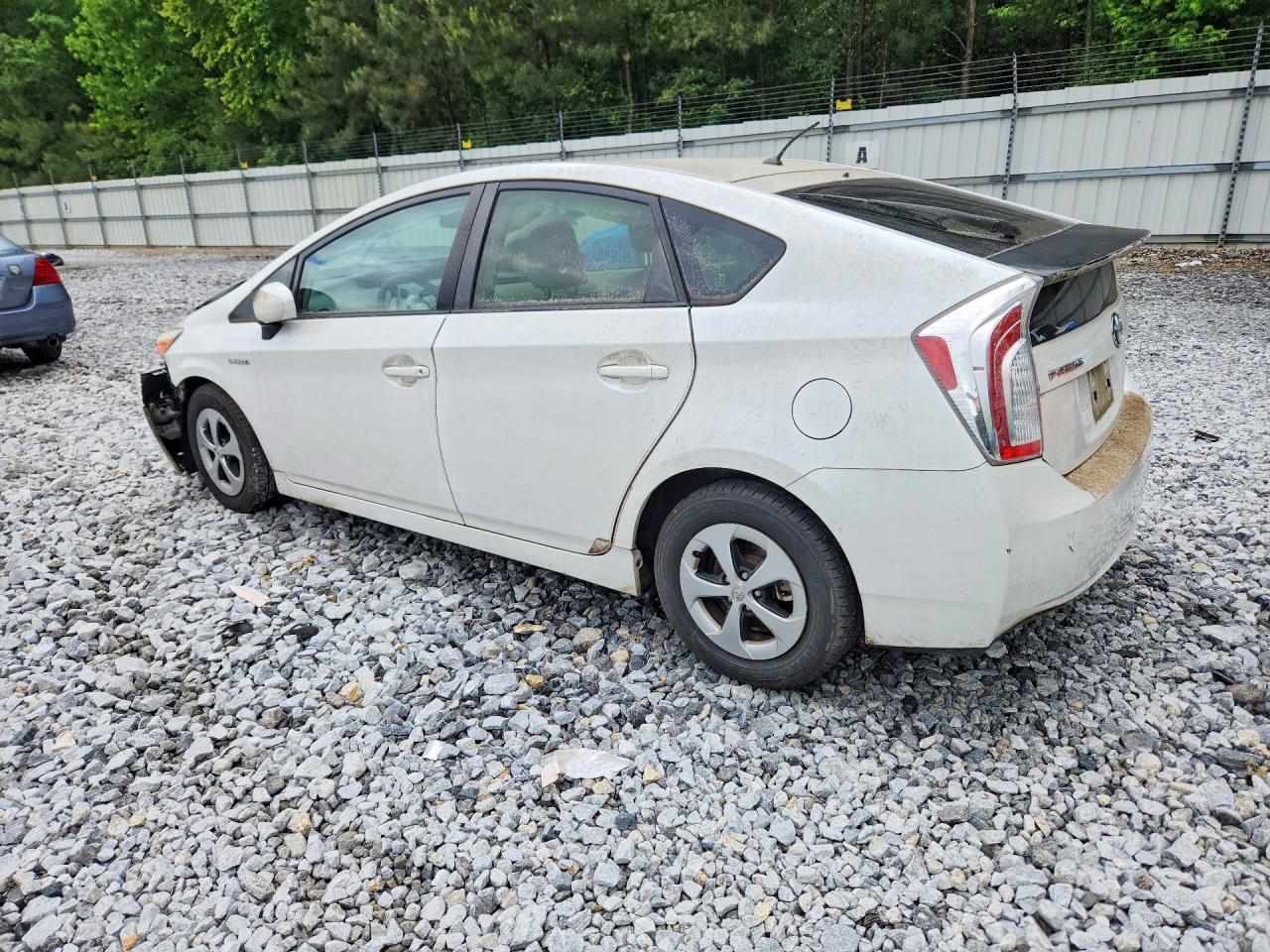 2014 Toyota Prius Two - Фото 2