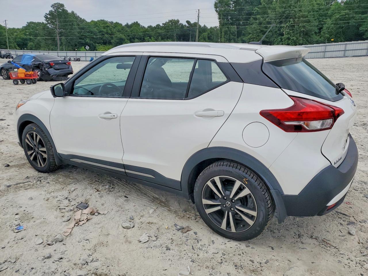 2018 Nissan Kicks Sr - Фото 2