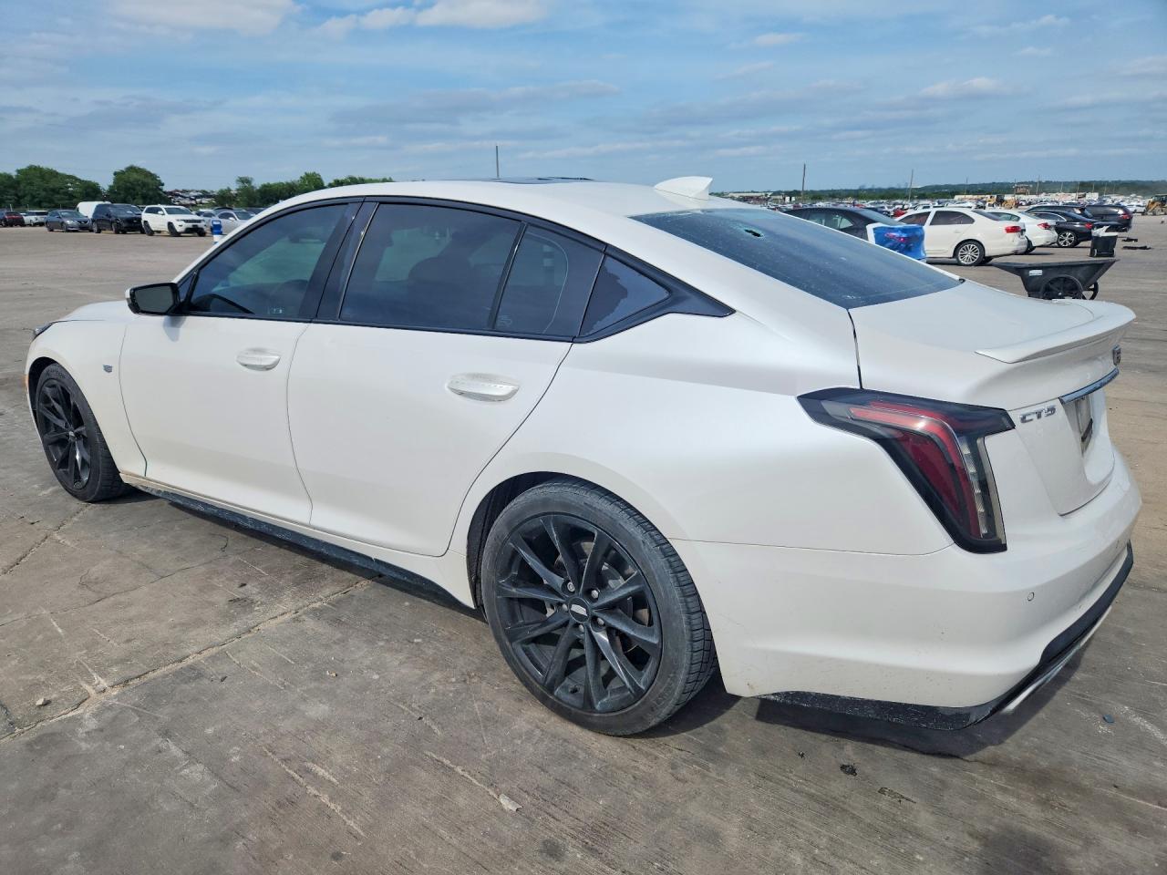 2021 Cadillac Ct5 Sport - Фото 2