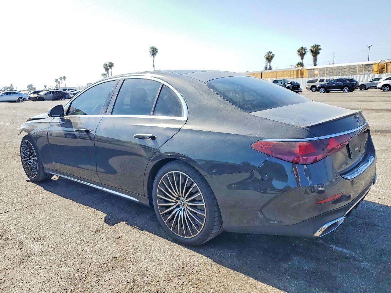 2026 Mercedes-Benz E 350 - Фото 2
