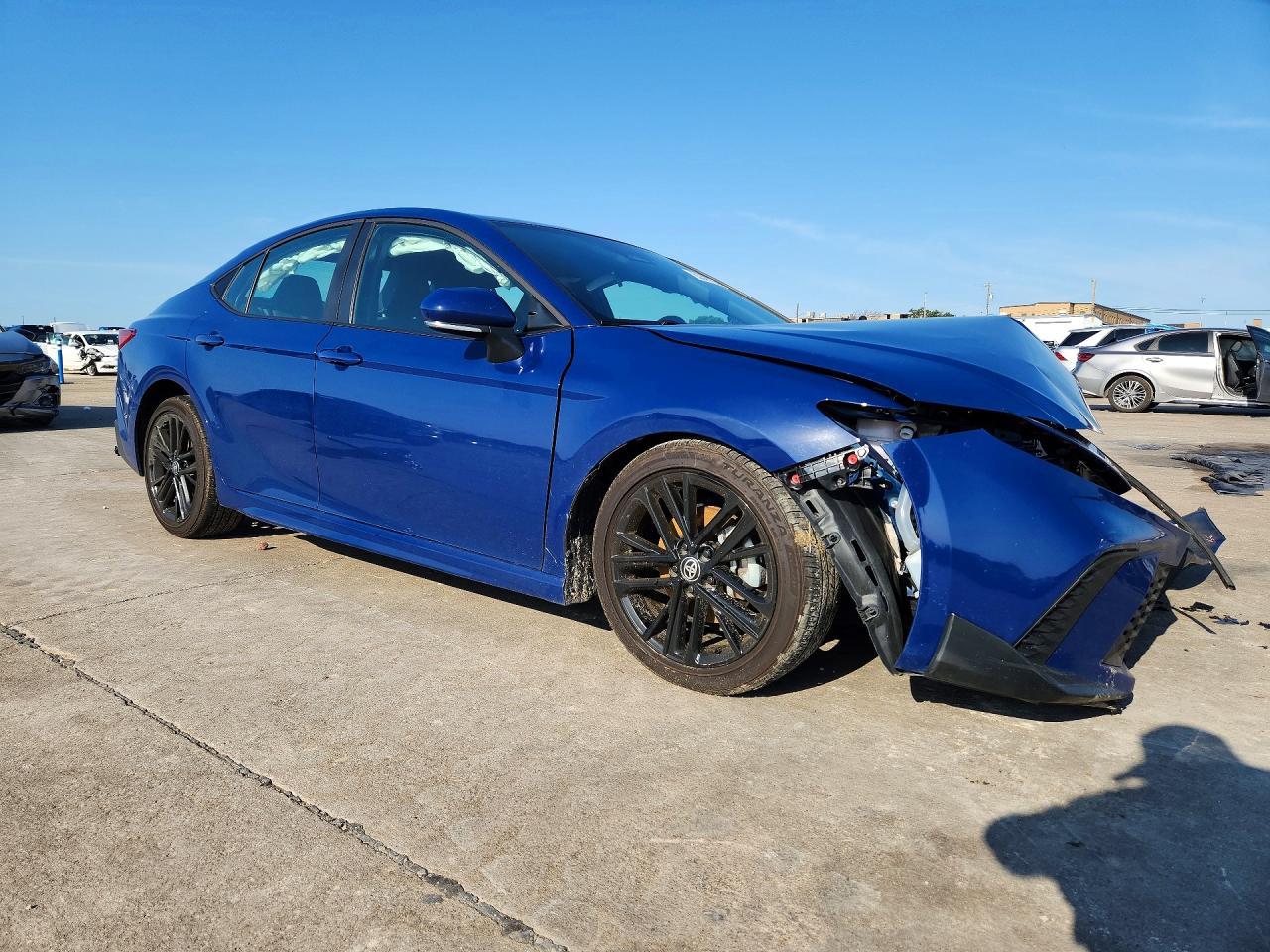 2025 Toyota Camry Se - Фото 4