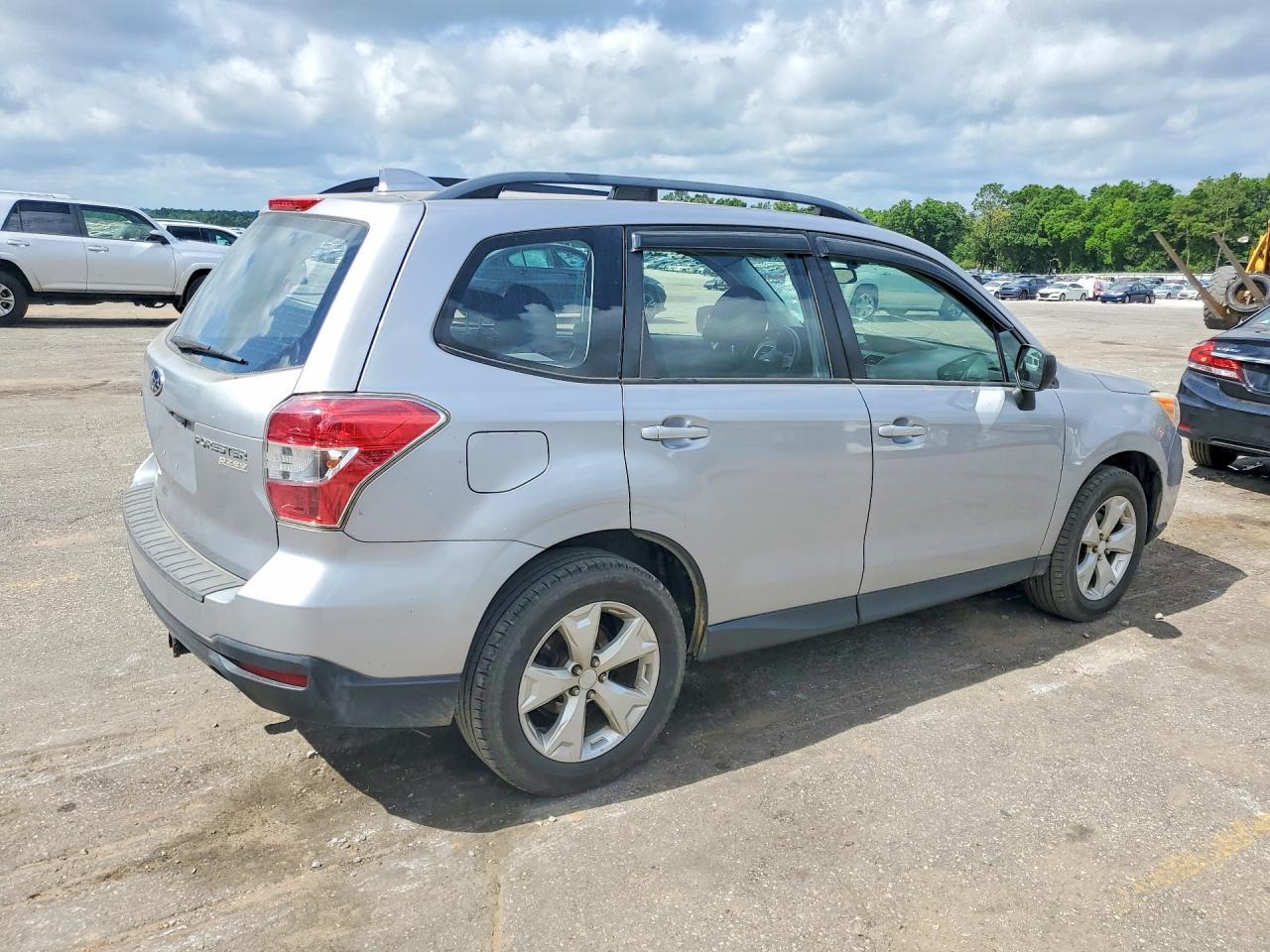 2016 Subaru Forester 2.5I - Image 3
