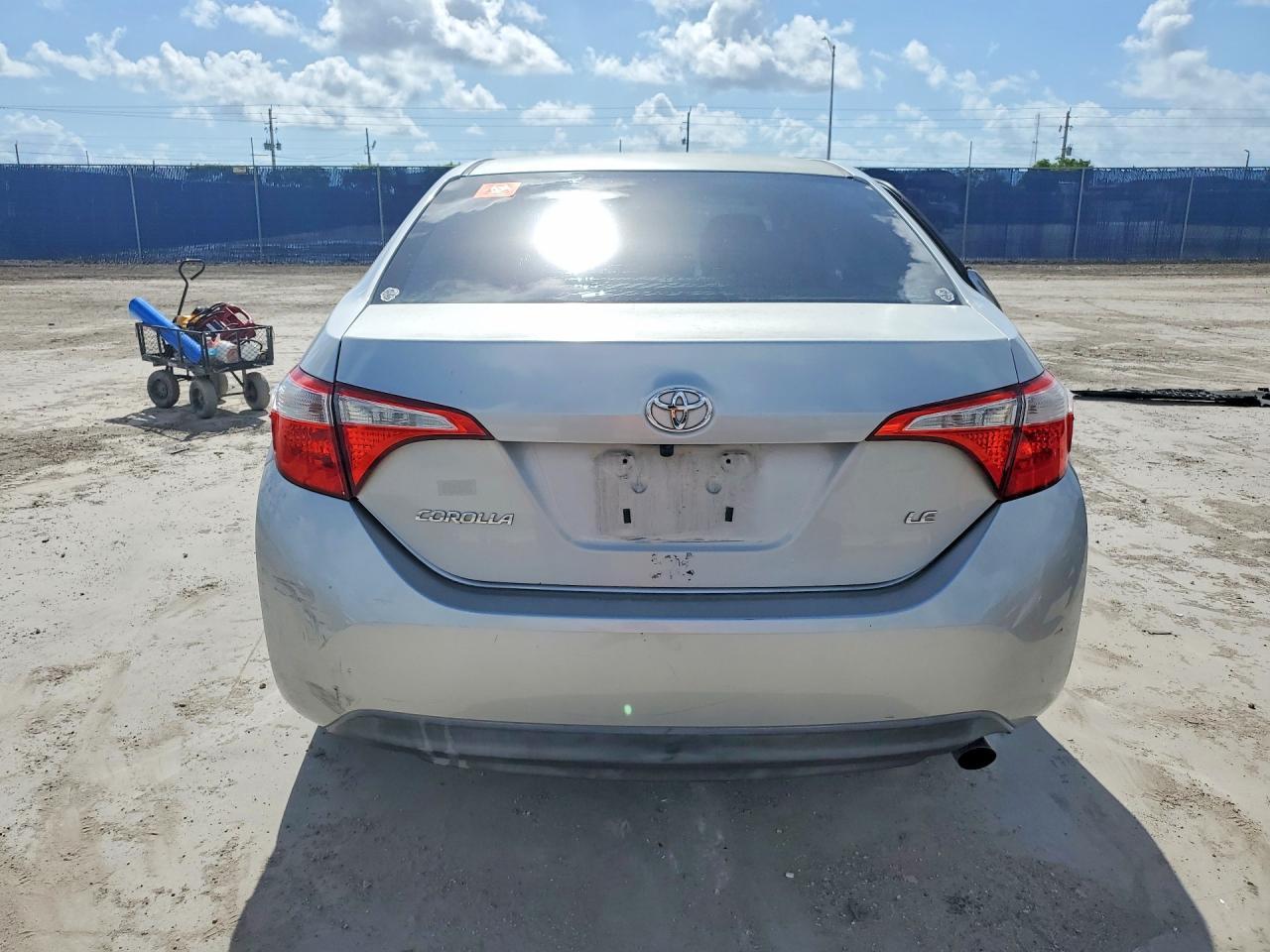 2015 Toyota Corolla Le - Image 6