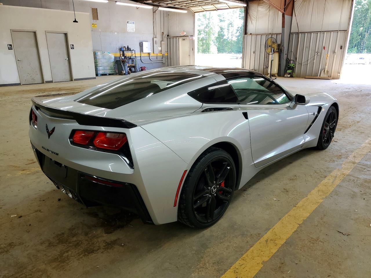 2015 Chevrolet Corvette Stingray 2Lt - Фото 3