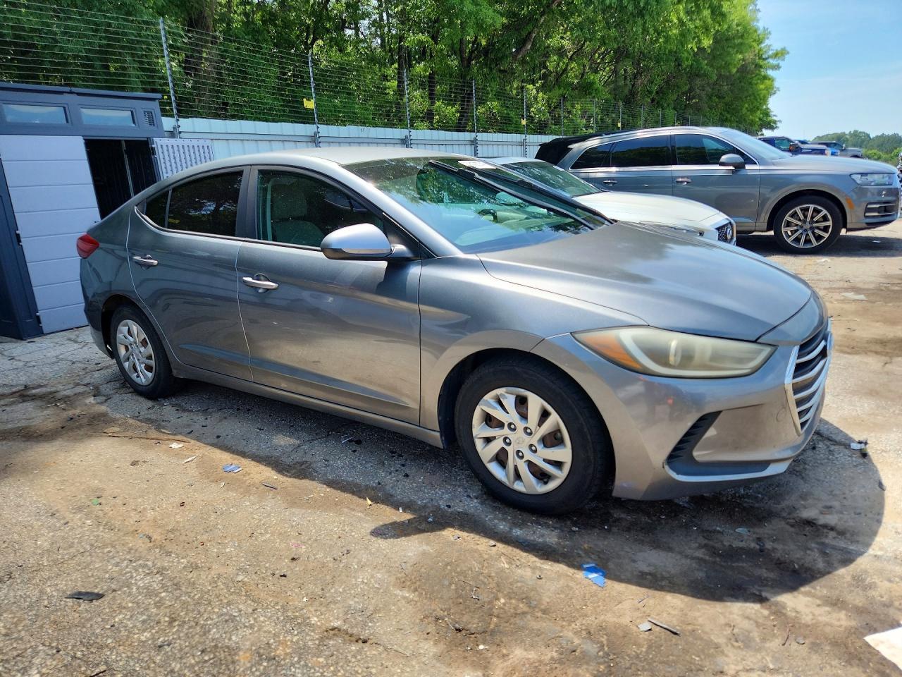 2017 Hyundai Elantra Se - Image 4