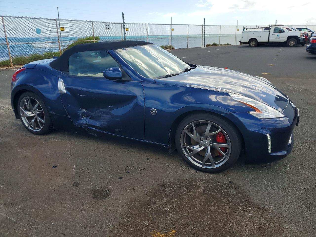 2015 Nissan 370Z Roadster Touring Sport - Фото 4