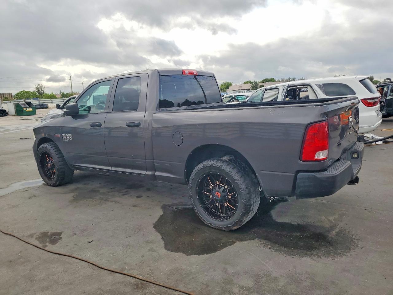 2019 Ram 1500 Classic Tradesman - Фото 2