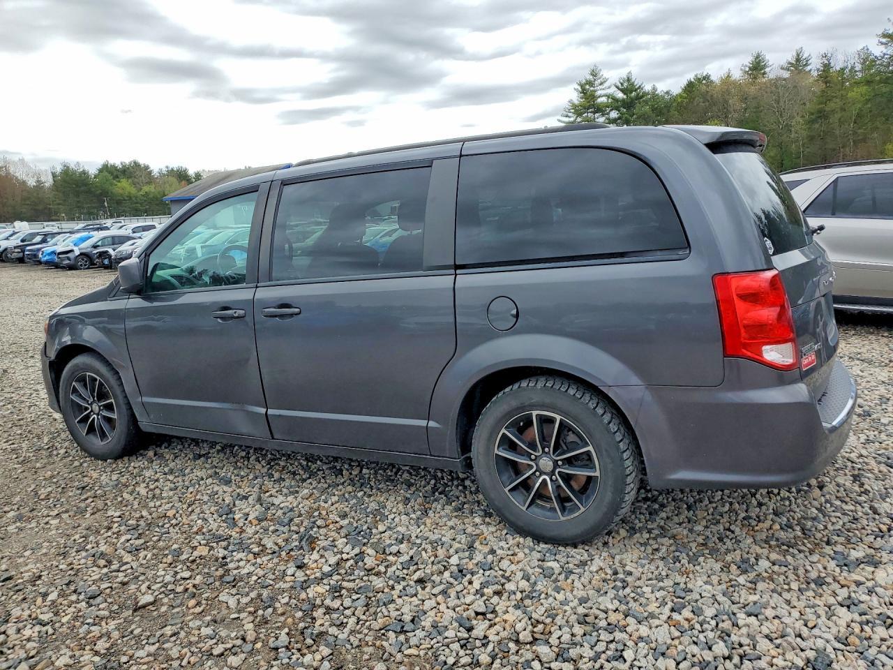 2018 Dodge Grand Caravan Gt - Фото 2