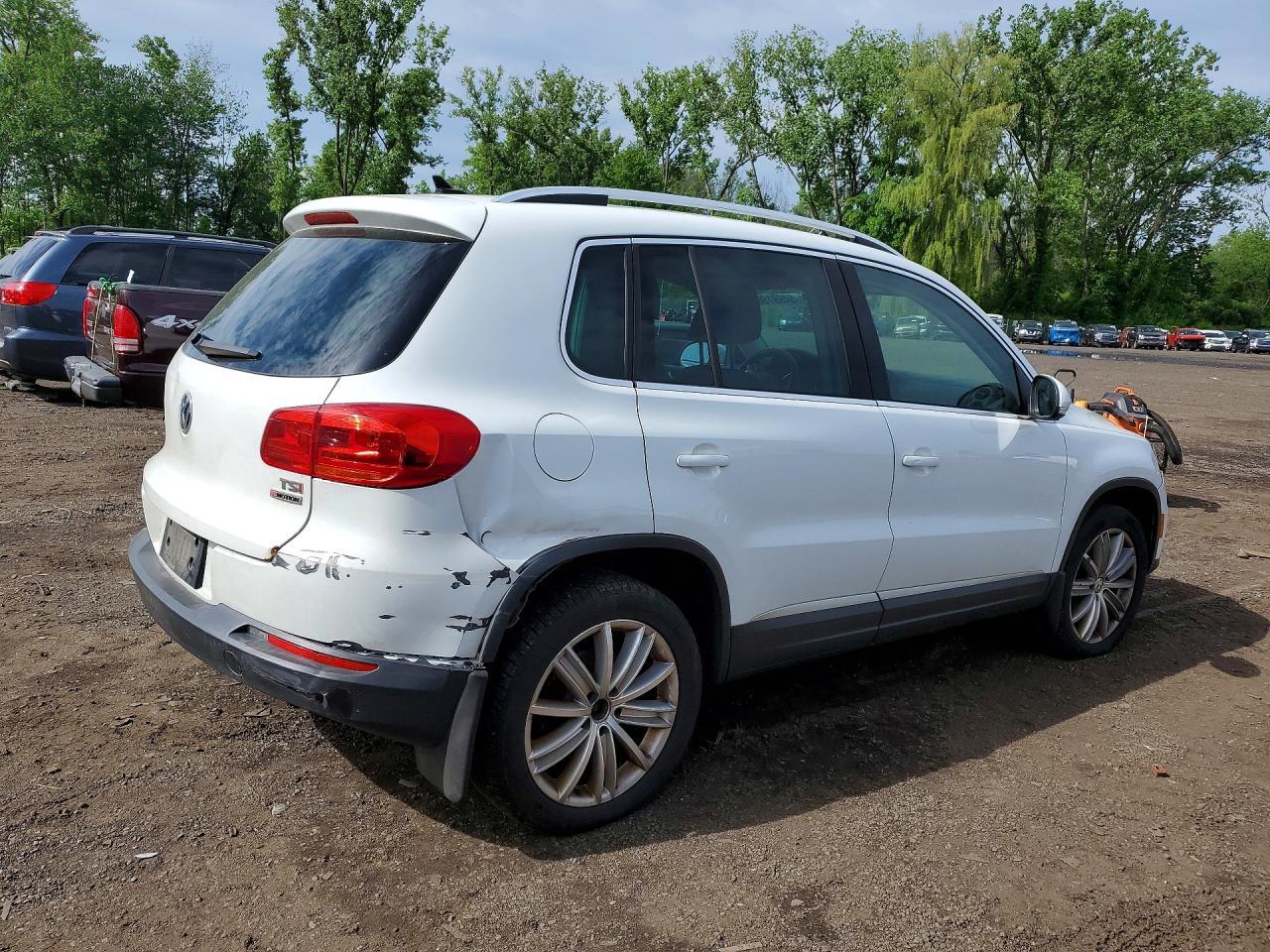 2016 Volkswagen Tiguan S - Фото 3