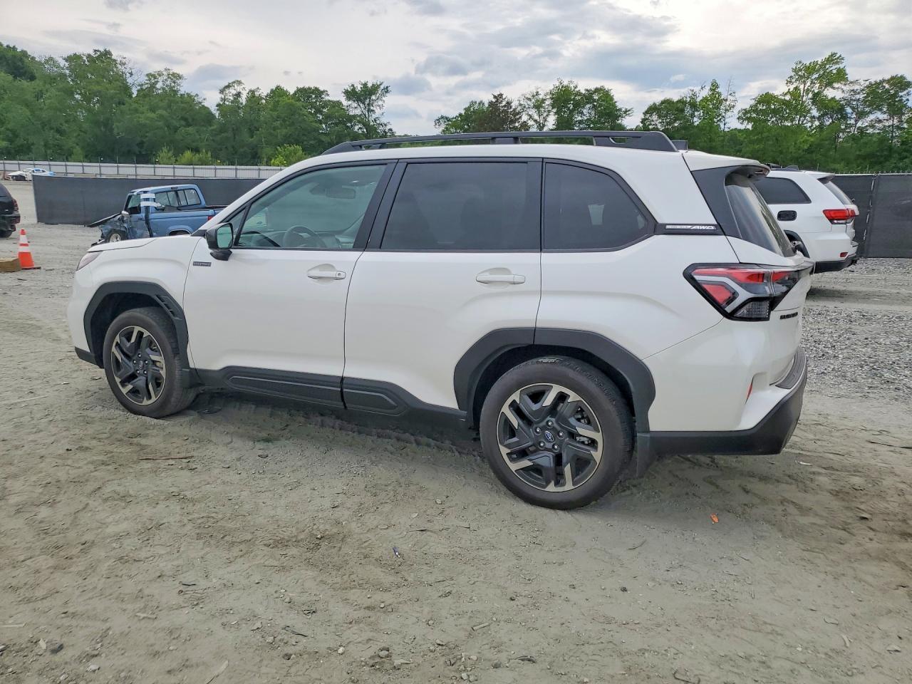 2025 Subaru Forester Premium - Image 2