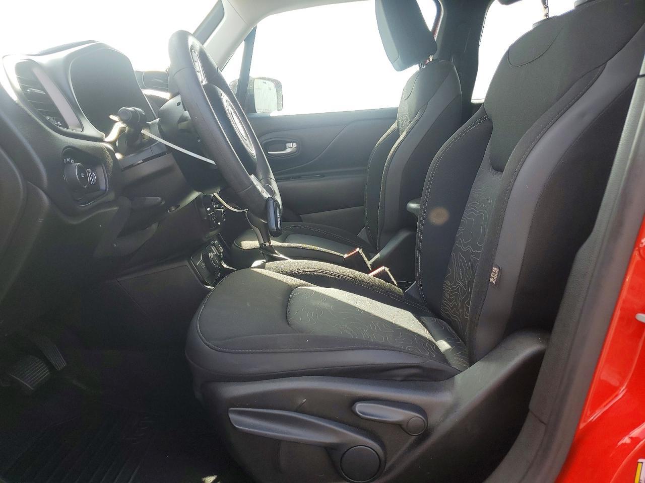 2023 Jeep Renegade Latitude - Image 7