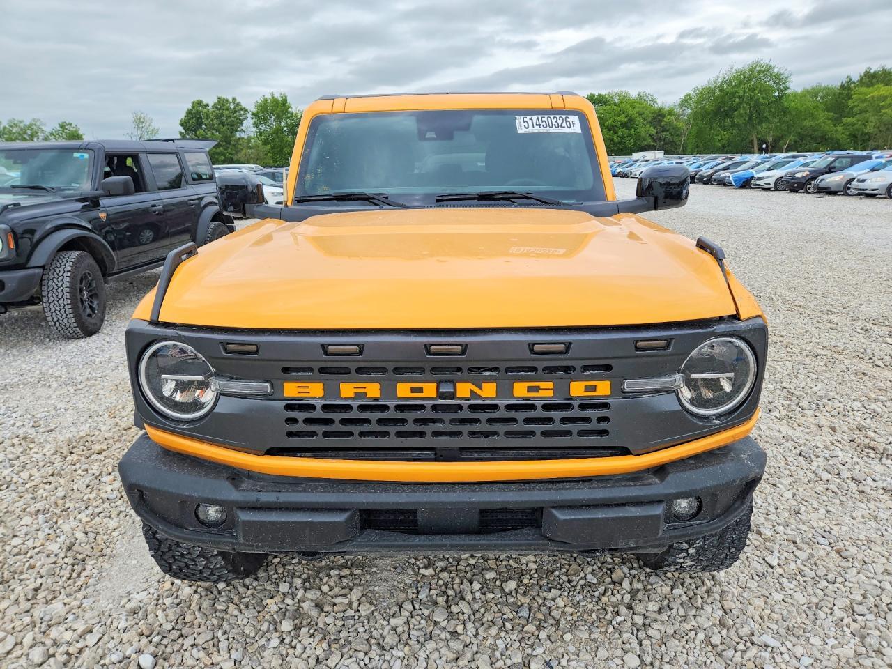 2022 Ford Bronco - Image 5