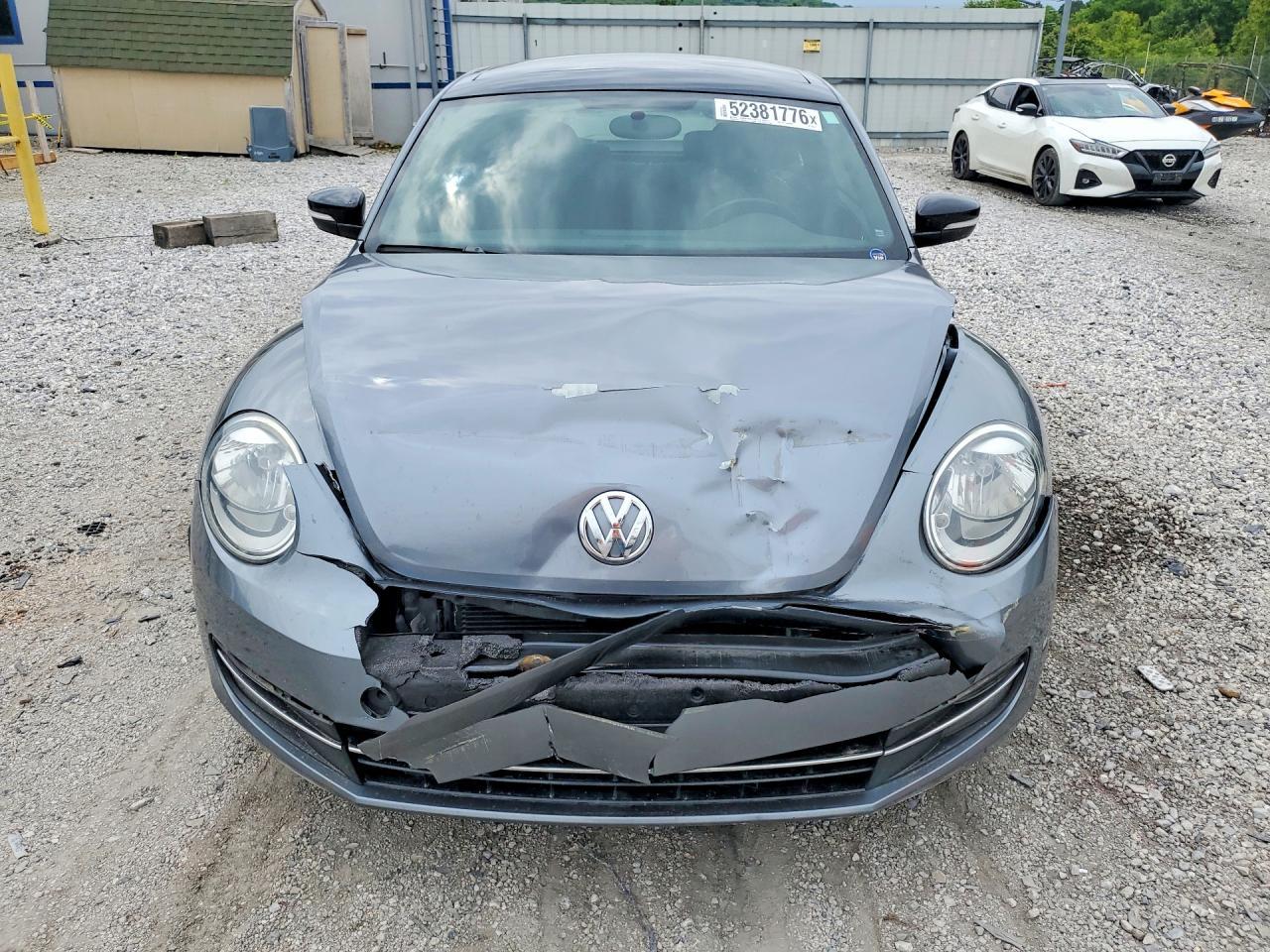 2012 Volkswagen Beetle Turbo - Image 5