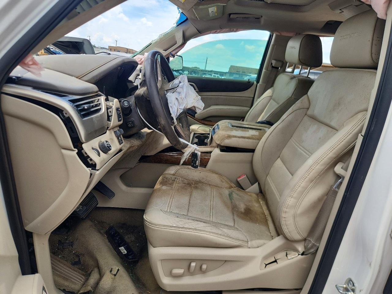 2015 GMC Yukon Denali - Image 7