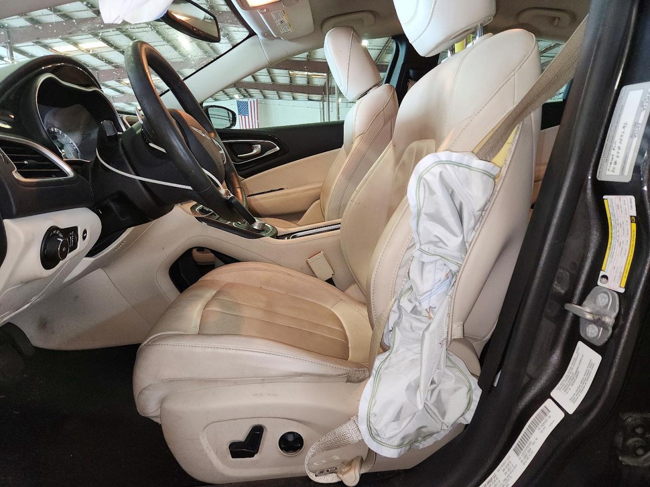 2015 Chrysler 200 C - Фото 7