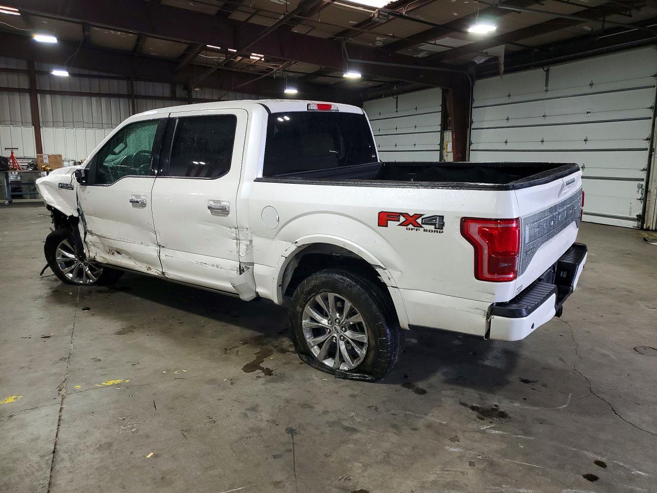 2017 Ford F150 Supercrew - Фото 2