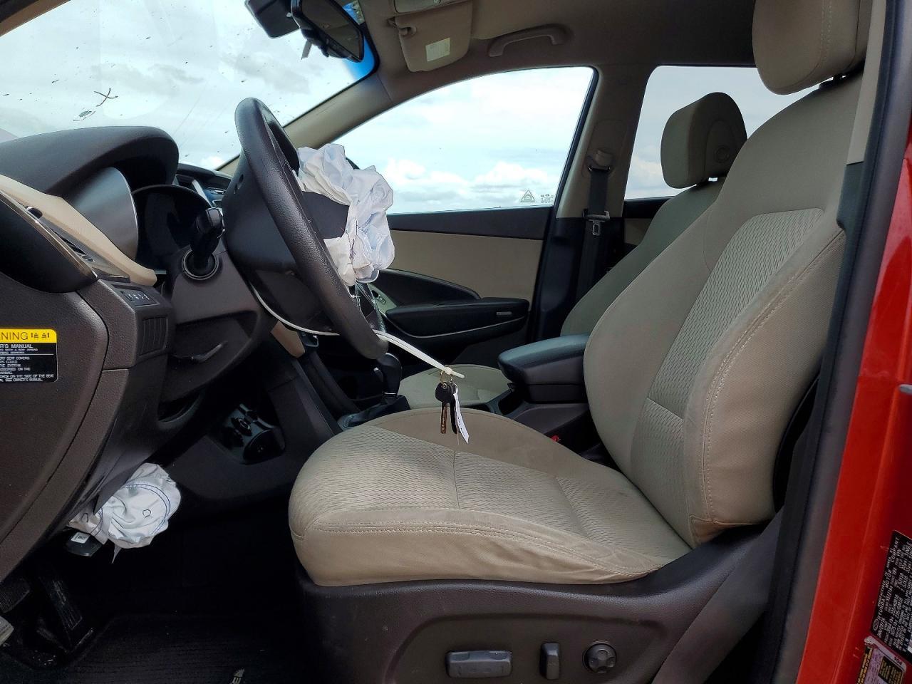 2017 Hyundai Santa Fe - Image 7