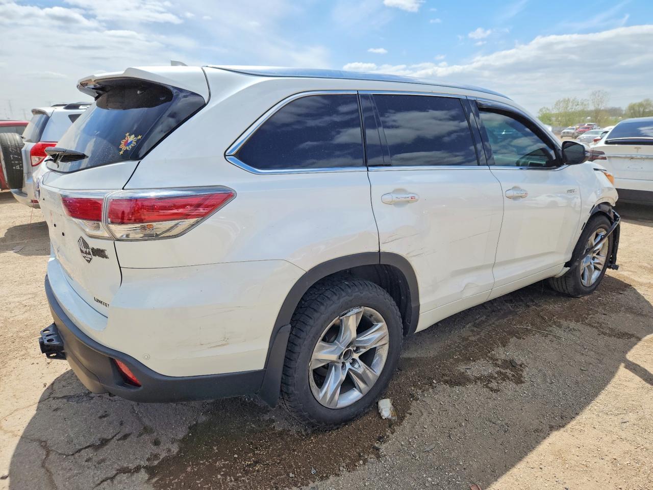 2015 Toyota Highlander Hybrid Limited Platinum - Image 3