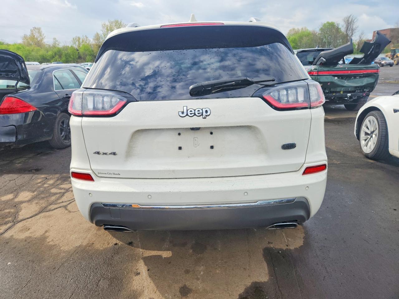 2019 Jeep Cherokee Overland - Image 6
