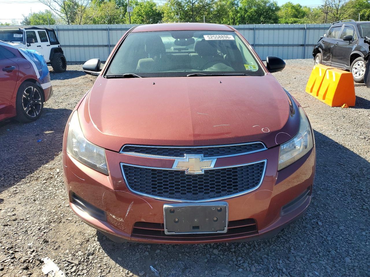 2013 Chevrolet Cruze Ls - Image 5