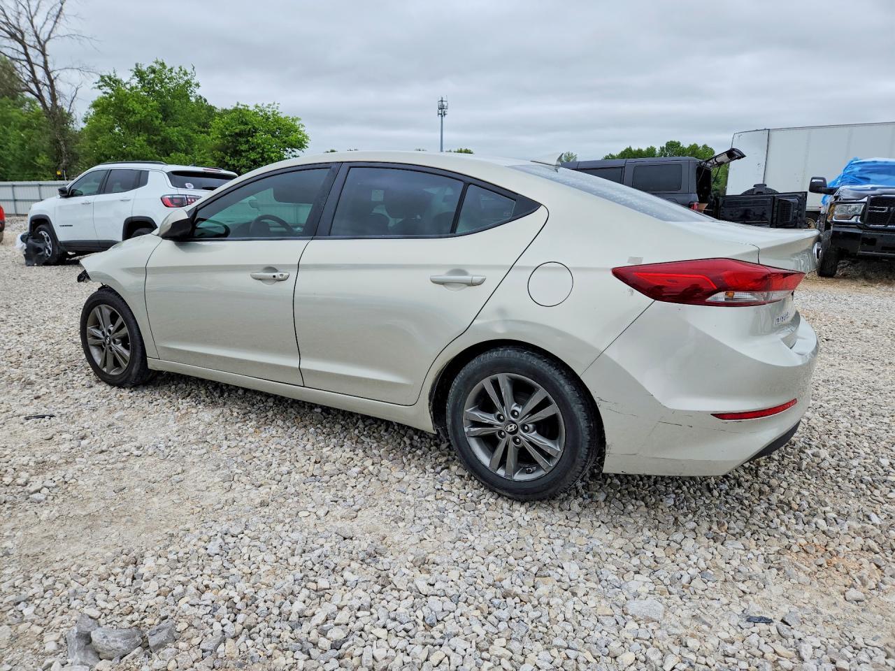 2017 Hyundai Elantra Se - Image 2