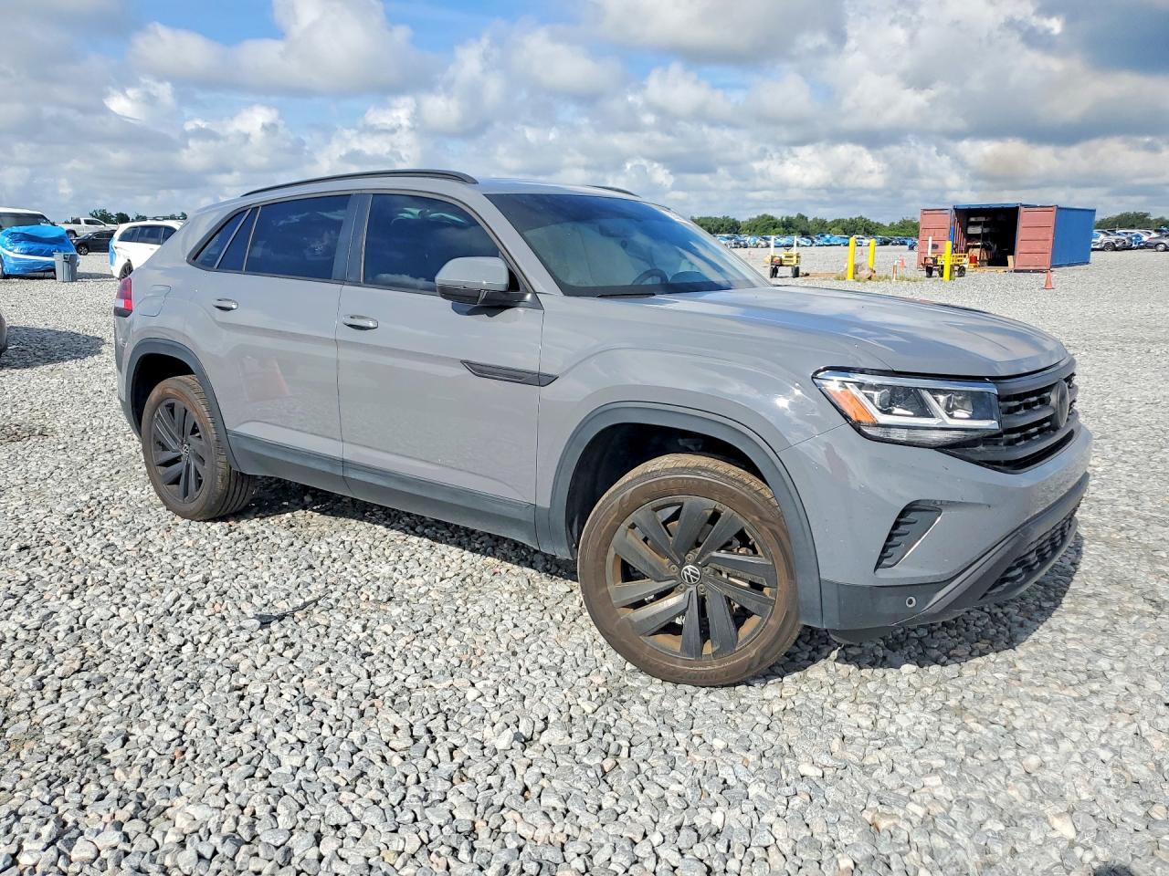 2022 Volkswagen Atlas Cross Sport Se - Image 4