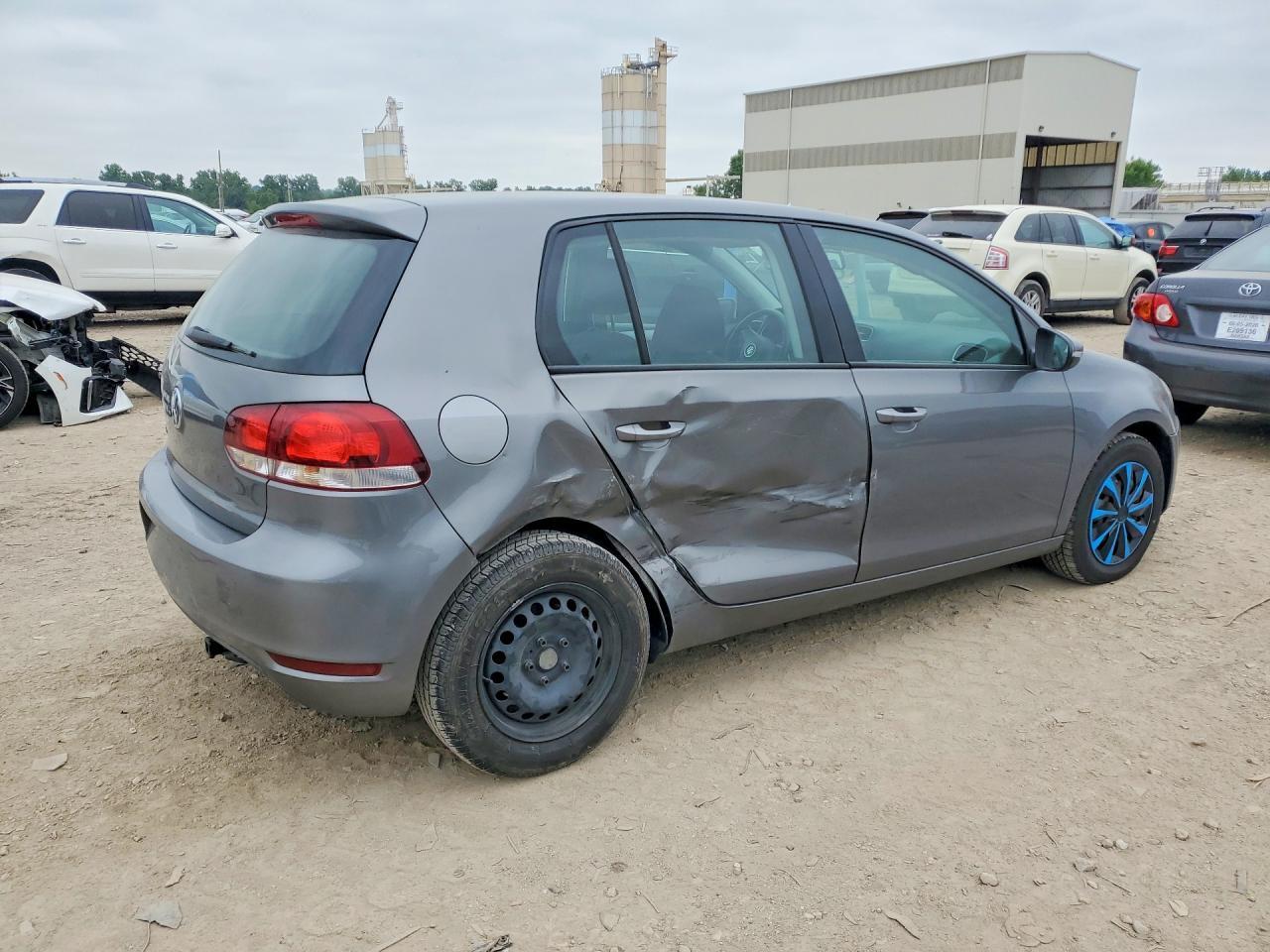 2012 Volkswagen Golf - Фото 3