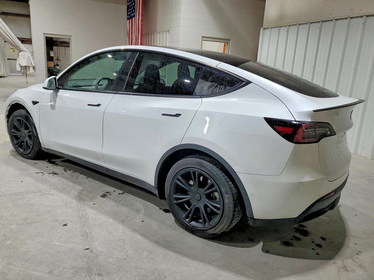 2020 Tesla Model Y - Image 2