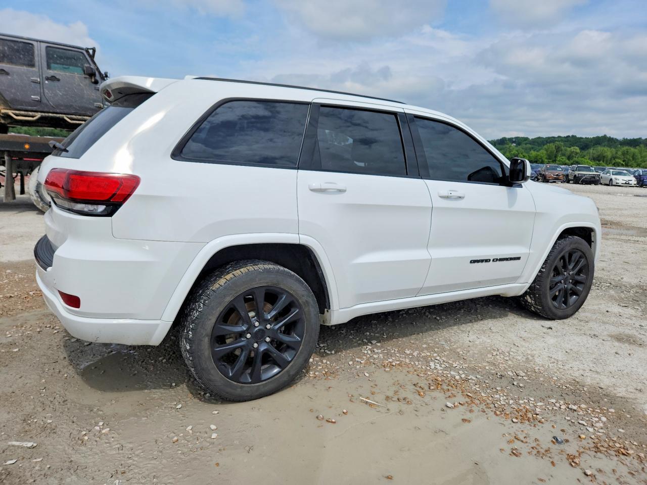 2017 Jeep Grand Cherokee Laredo - Фото 3
