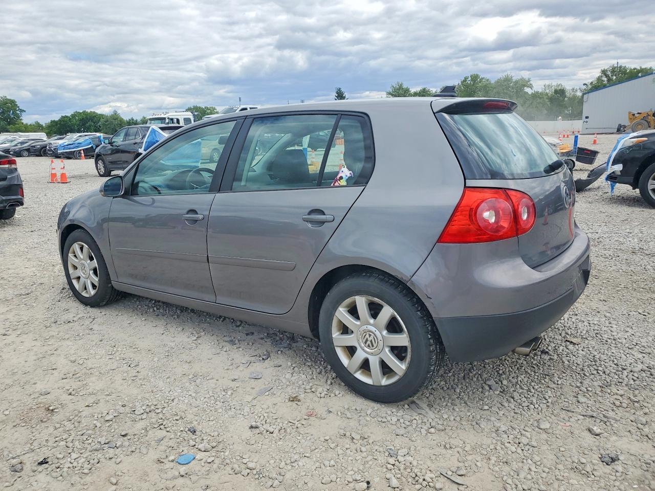 2008 Volkswagen Rabbit - Image 2