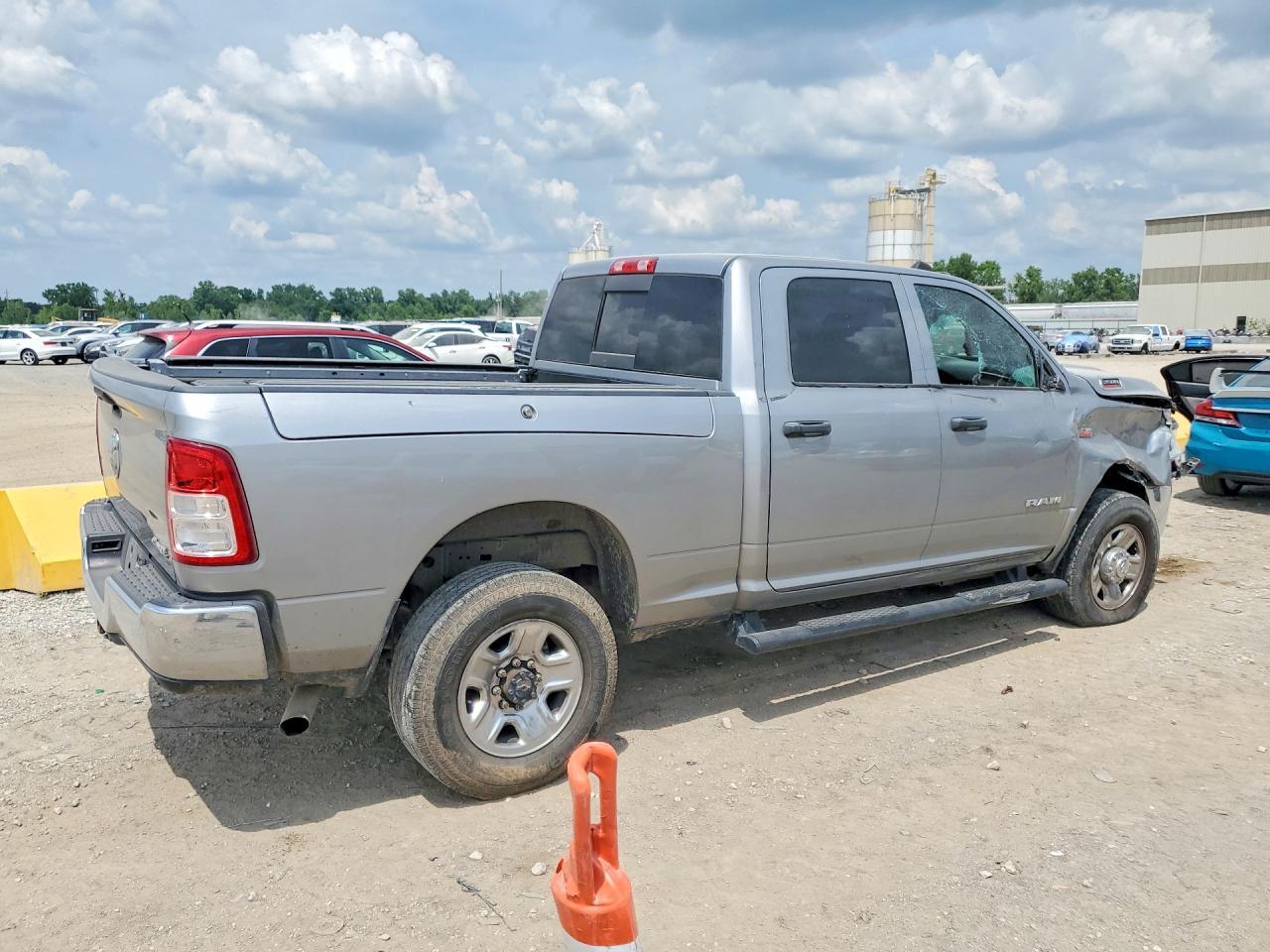2019 Ram 2500 Tradesman - Фото 3