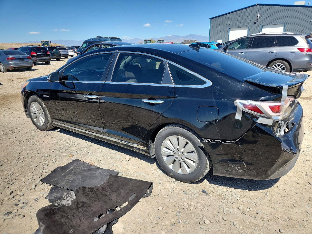 2016 Hyundai Sonata - Image 2