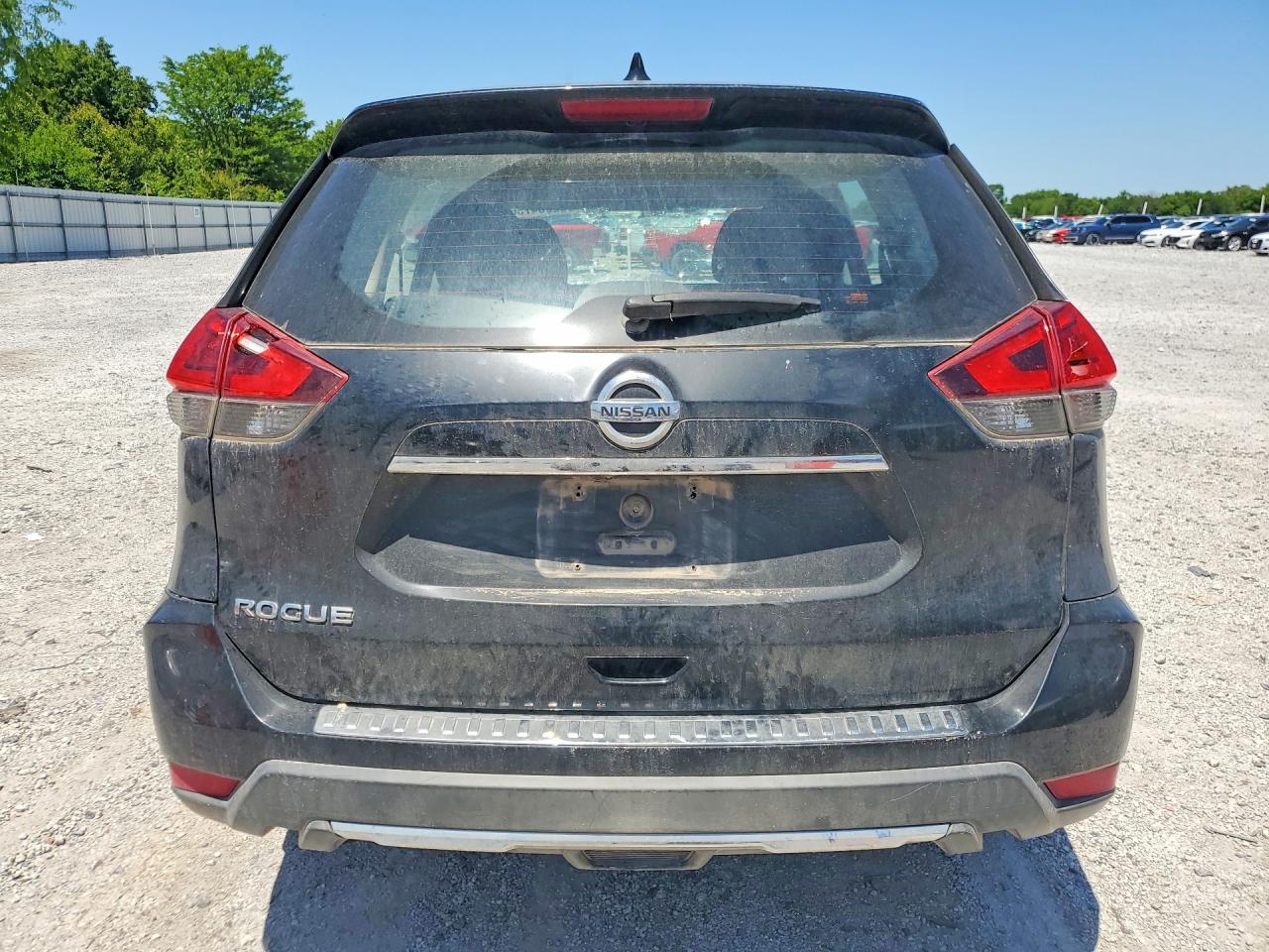 2017 Nissan Rogue S - Image 6
