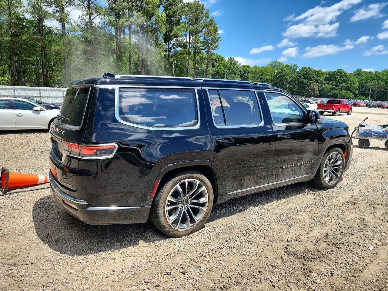 2024 Jeep Grand Wagoneer Series Iii - Image 3