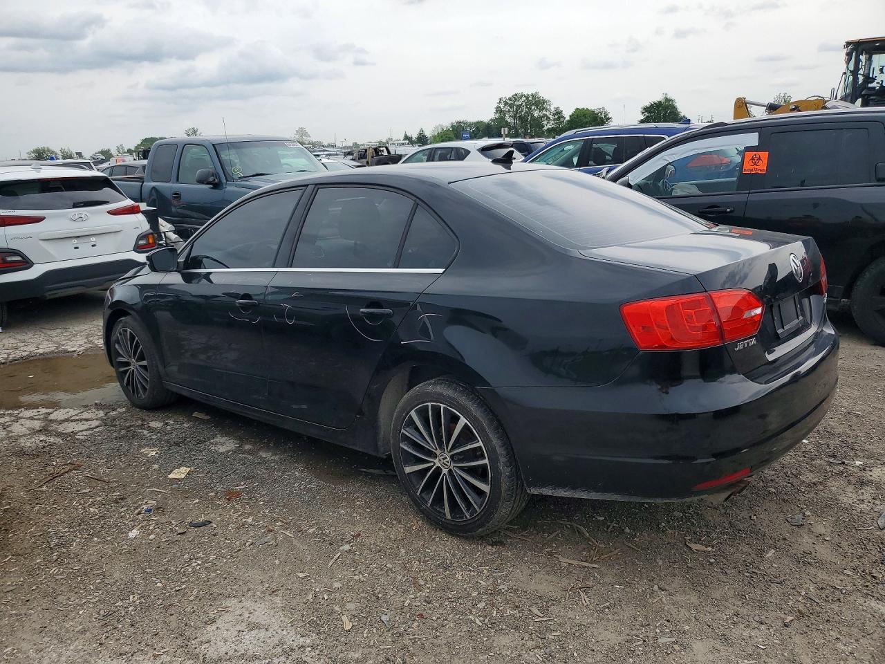2012 Volkswagen Jetta Sel - Image 2