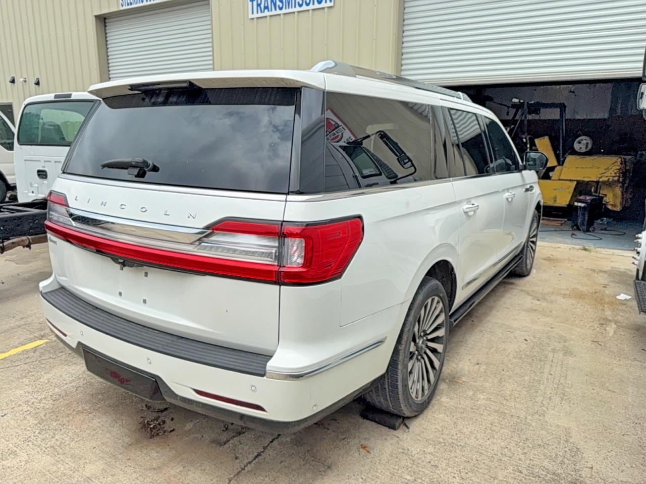 2020 Lincoln Navigator Reserve L - Фото 4