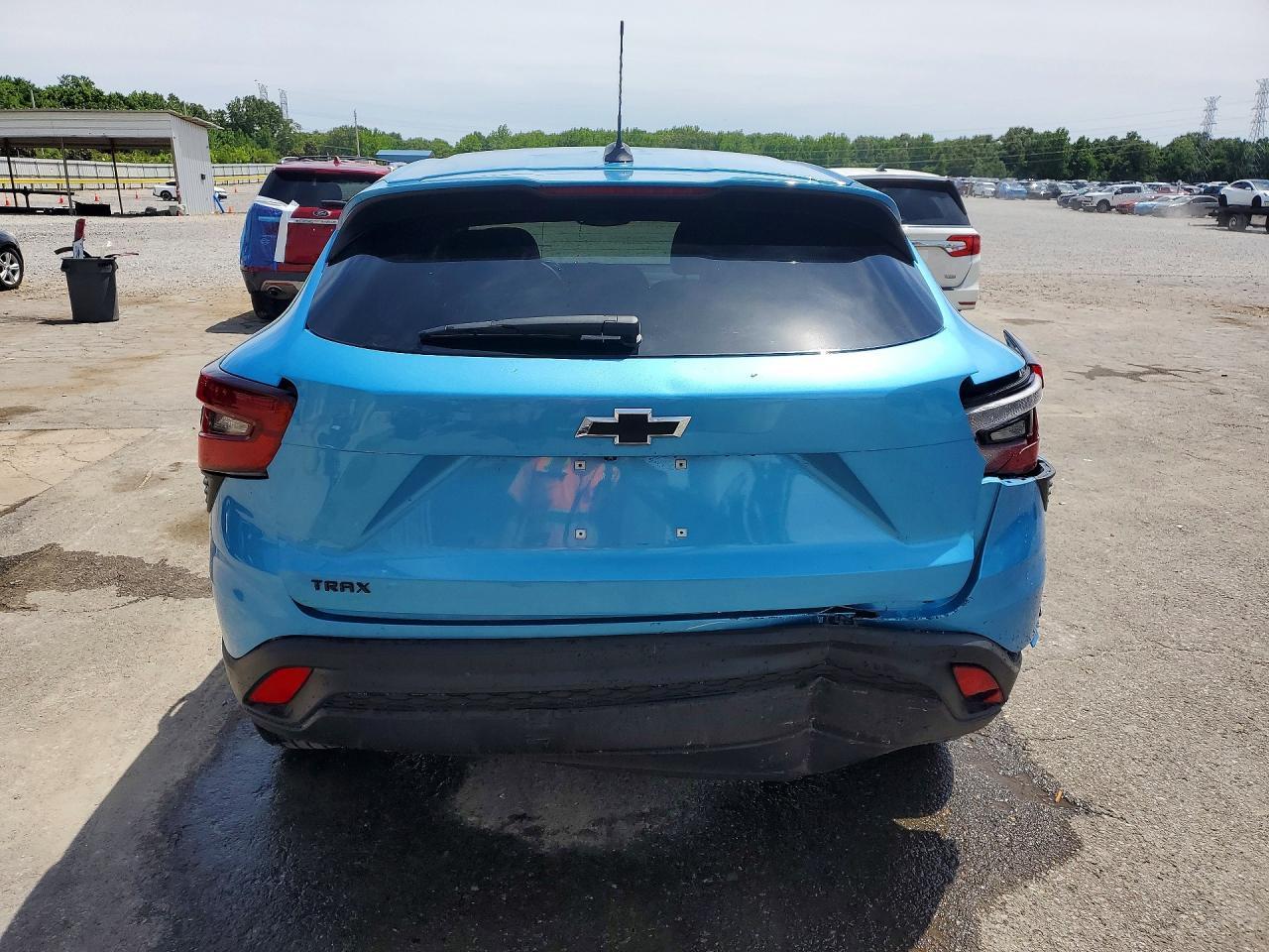 2025 Chevrolet Trax Ls - Image 6