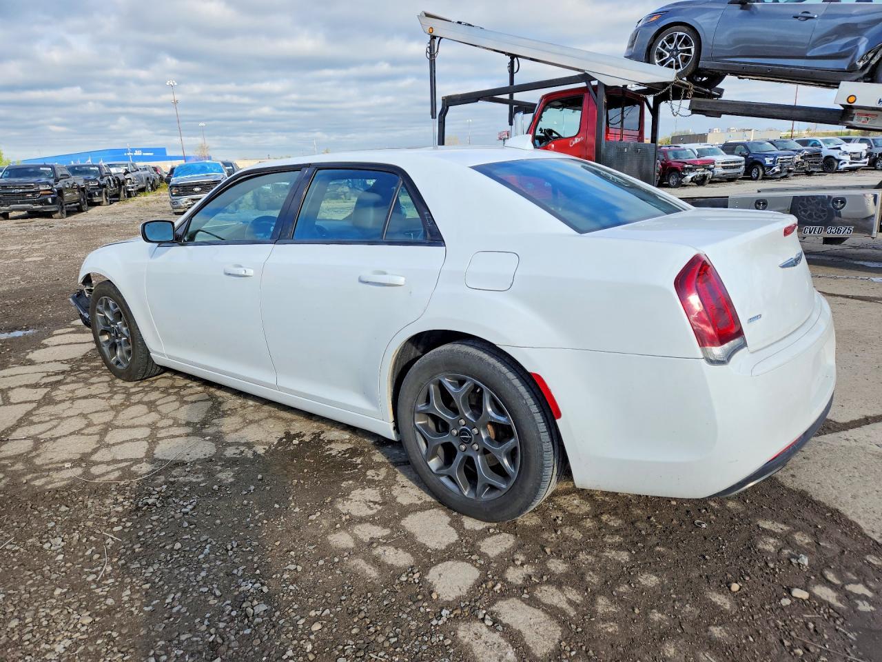 2017 Chrysler 300 S - Фото 2