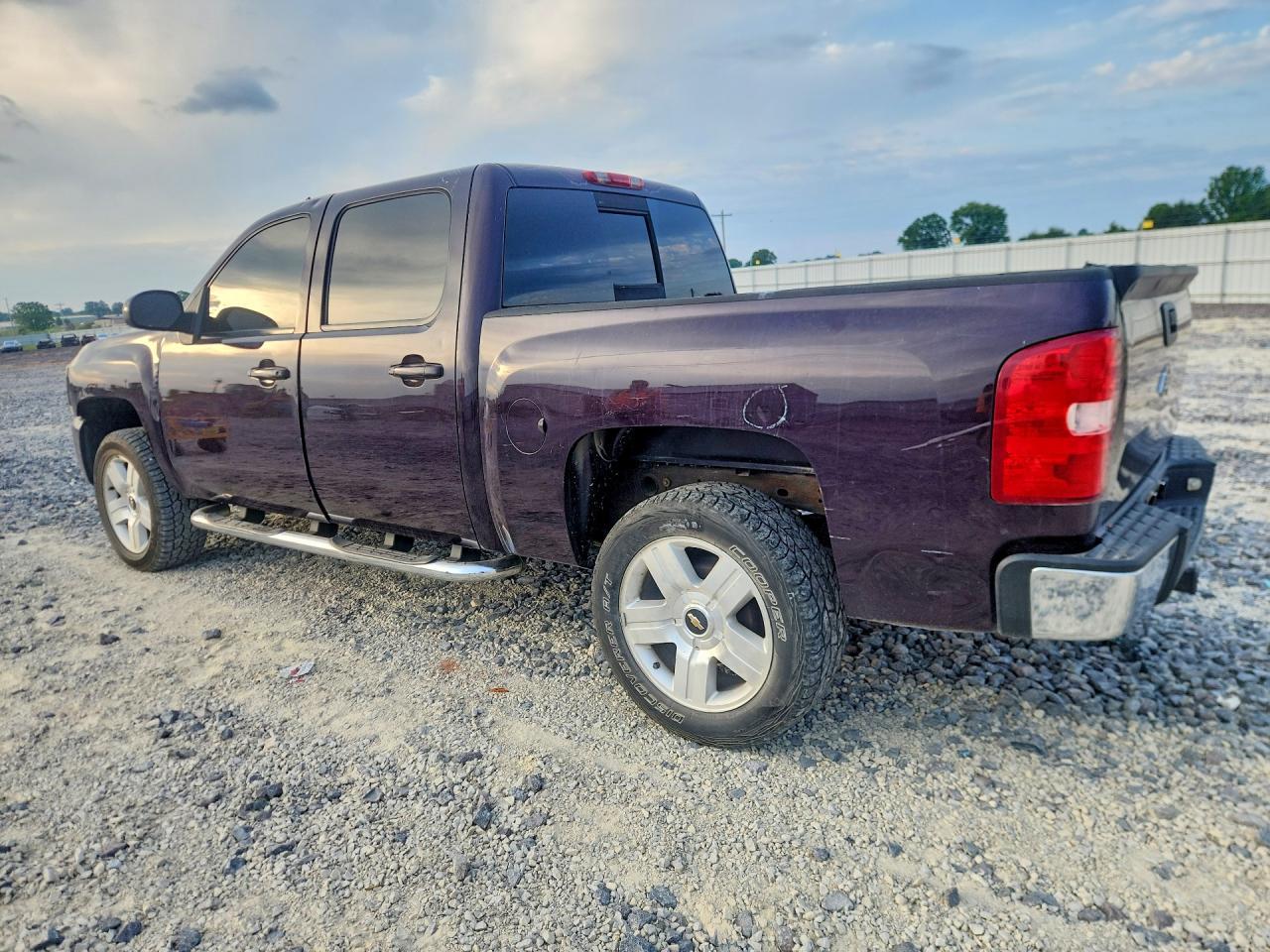 2008 Chevrolet Silverado K1500 - Фото 2