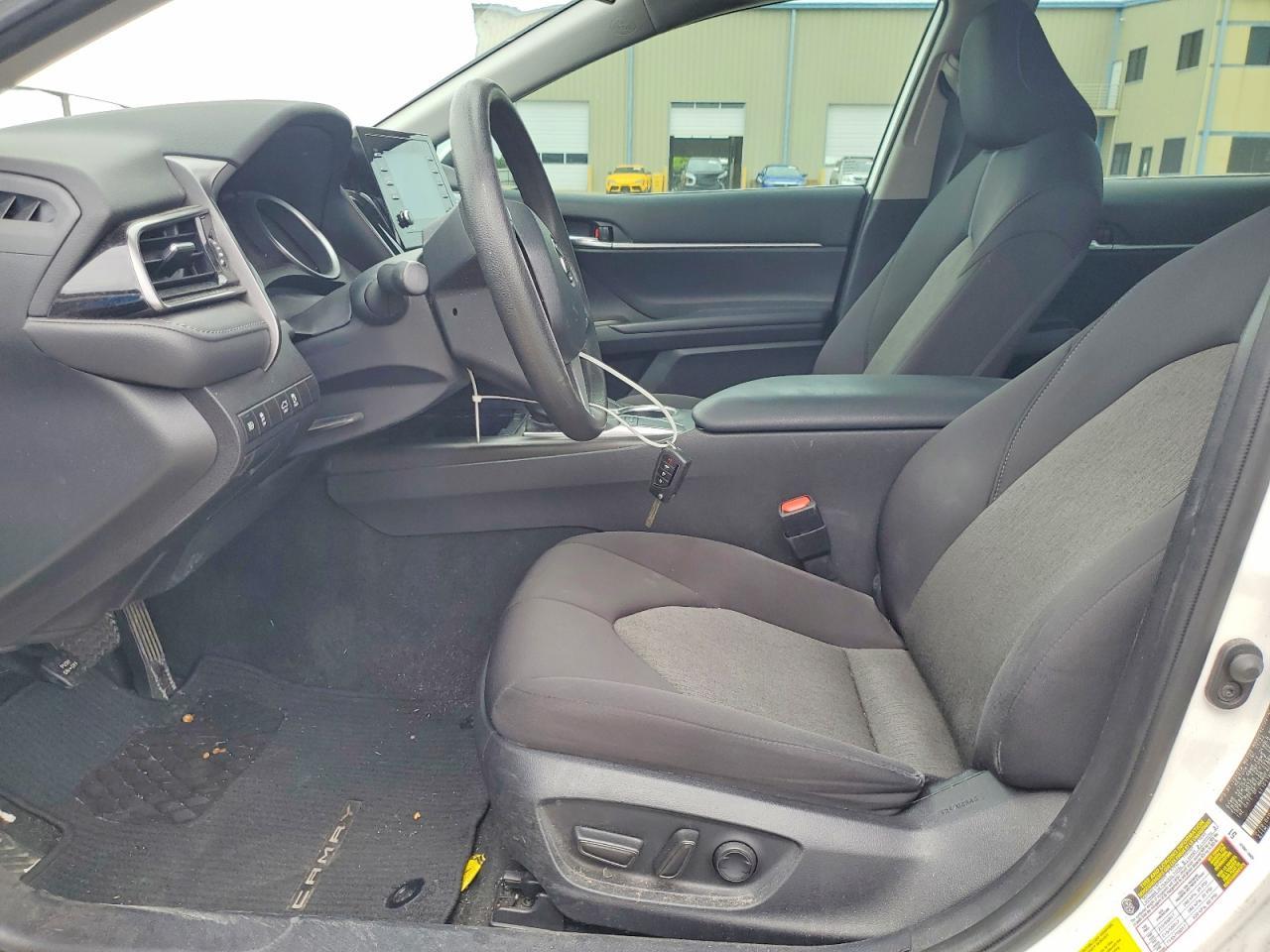 2023 Toyota Camry Le - Image 7