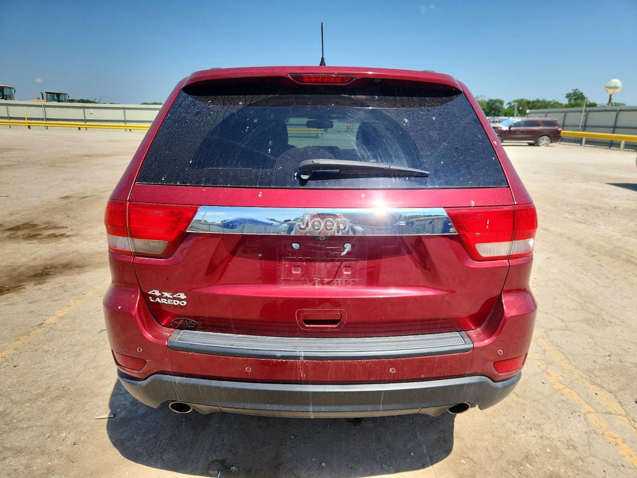2012 Jeep Grand Cherokee Laredo - Image 6