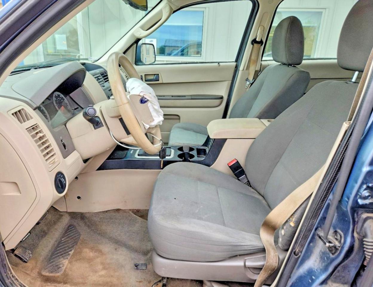 2010 Ford Escape Xls - Image 7