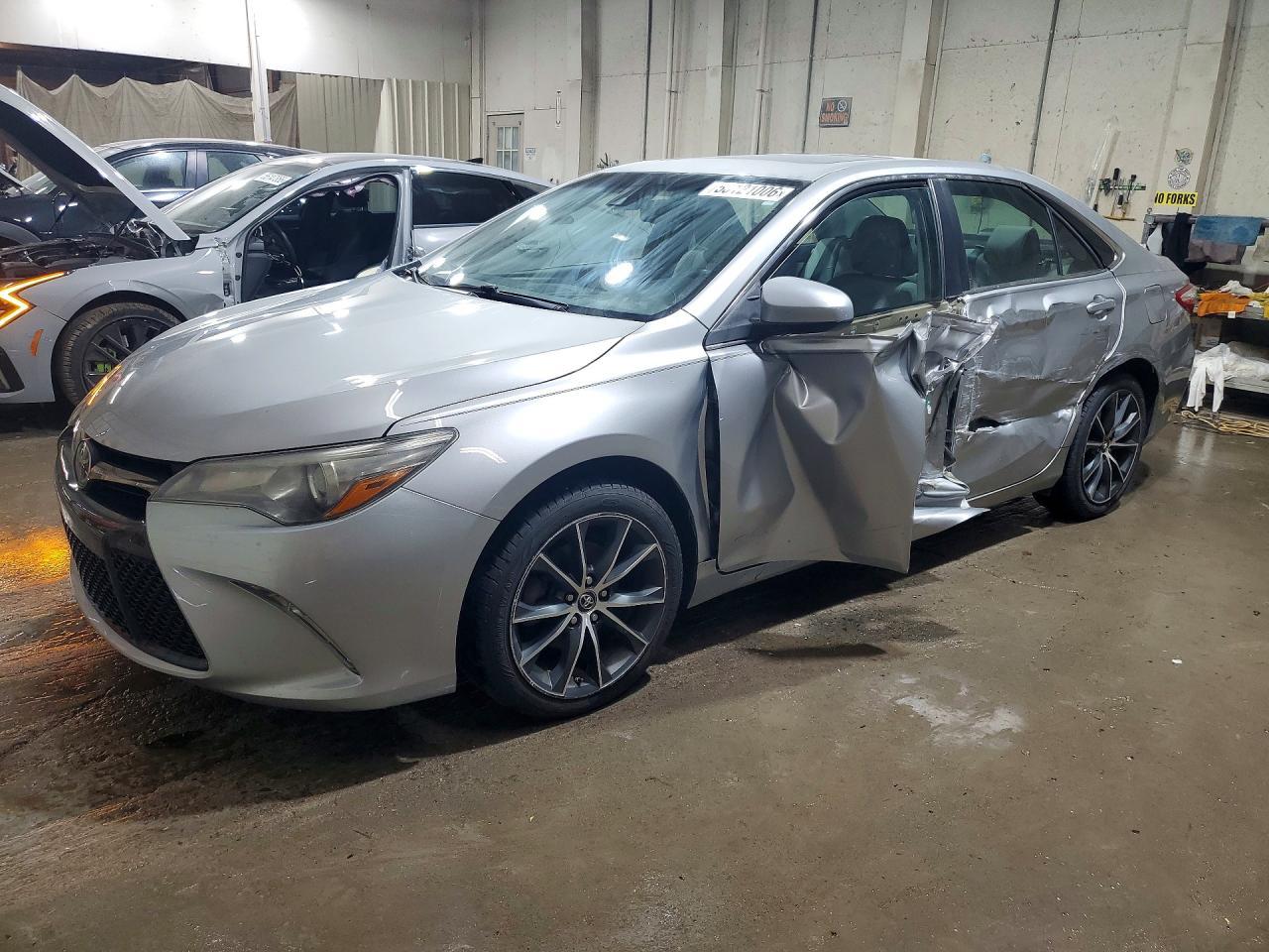 2016 Toyota Camry Xse