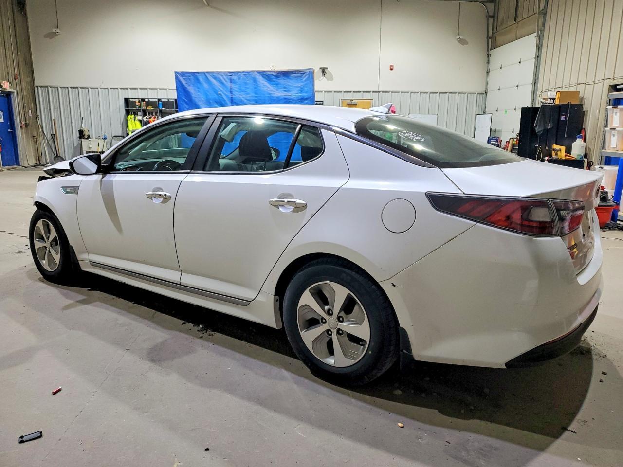 2016 Kia Optima Hybrid - Image 2